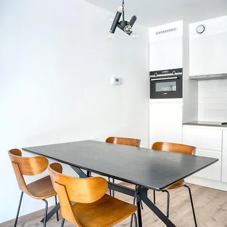 Cosy Seaside Daire